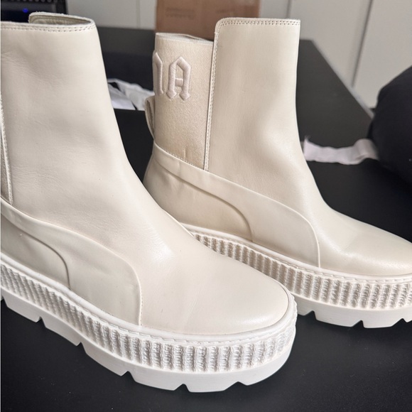 NIB - PUMA x FENTY Chelsea Sneaker Boots in Vanilla Ice - Picture 14 of 14